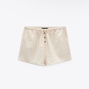 ZARA Structured Shorts Ivory